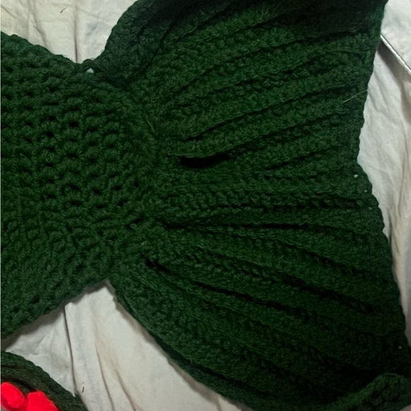 Handmade Crochet Newborn Prop Mermaid Tail Blanket and Starfish Headband - Picture 11 of 13